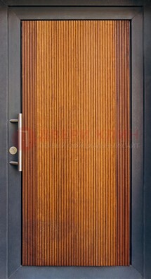 Коричневая входная дверь c МДФ панелью ЧД-03 в частный дом в Ростове-На-Дону