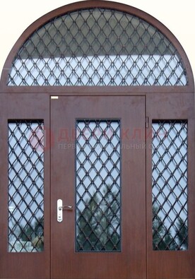 Крепкая стальная арочная дверь со стеклом и ковкой ДА-21 в Ростове-На-Дону