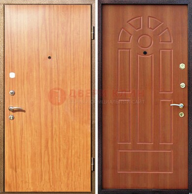 Светлая железная дверь с ламинатом МДФ внутри ДЛ-15 в Мурманске