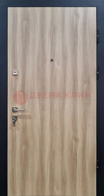 Светлая металлическая дверь с МДФ ДМ-340 в Ростове-На-Дону
