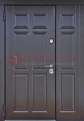 Тёмная двухстворчатая входная дверь для коттеджа с МДФ ДМ-533 в Ростове-На-Дону