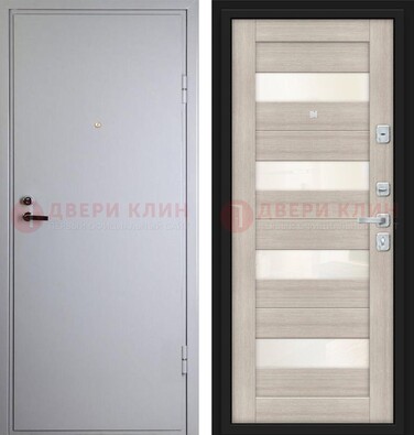 Белая железная дверь с порошковым напылением и стеклом ДП-308 в Ростове-На-Дону