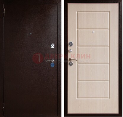 Коричневая металлическая дверь с порошковым окрасом ДП-92 в Ростове-На-Дону