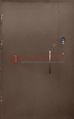 Коричневая металлическая подъездная дверь ДПД-2 в Ростове-На-Дону