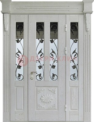 Входная парадная дверь со стеклом и ковкой в белом цвете ДПР-93 в Ростове-На-Дону
