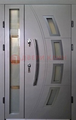 Серая железная дверь для дома со стеклом ДС-17 в Ростове-На-Дону
