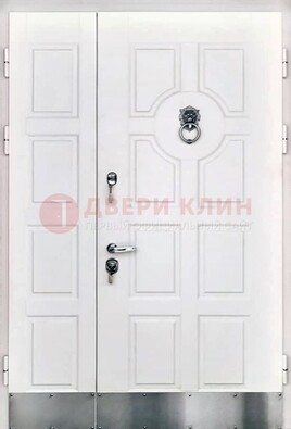 Белая входная дверь с виноритом ДВТ-246 в Ростове-На-Дону