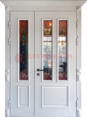 Белая полуторная металлическая дверь с витражом ВЖ-12 в Ростове-На-Дону