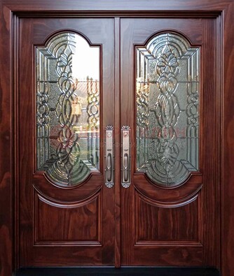 Классическая железная дверь с массивом дуба для входа ВЖ-23 в Ростове-На-Дону