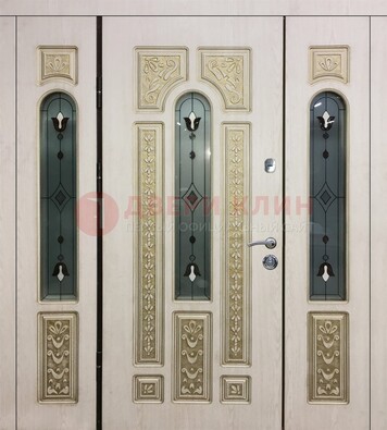 Светлая железная дверь с МДФ и витражом ВЖ-34 в Ростове-На-Дону